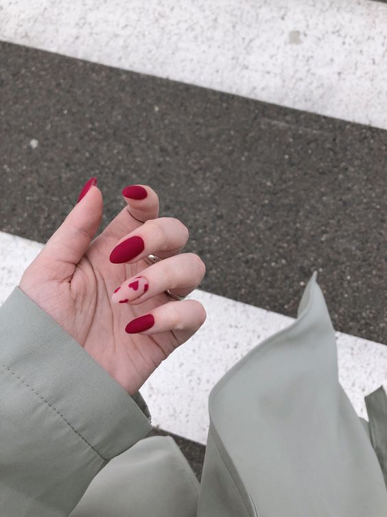 Дизайн ногтей ко дню Святого Валентина 2023 – самые стильные идеи